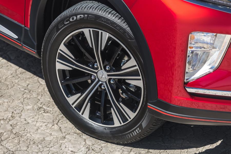 Колеса Mitsubishi Eclipse Cross 2018 года  (NA) (фото 6 из 63)